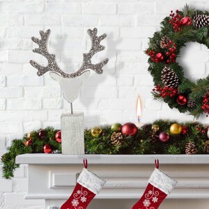 Christmas Reindeer Decor, Wooden Oh Deer Holiday Table Centerpiece, Winter Mantel Decor, Xmas Dinner Party Decoration - Silver