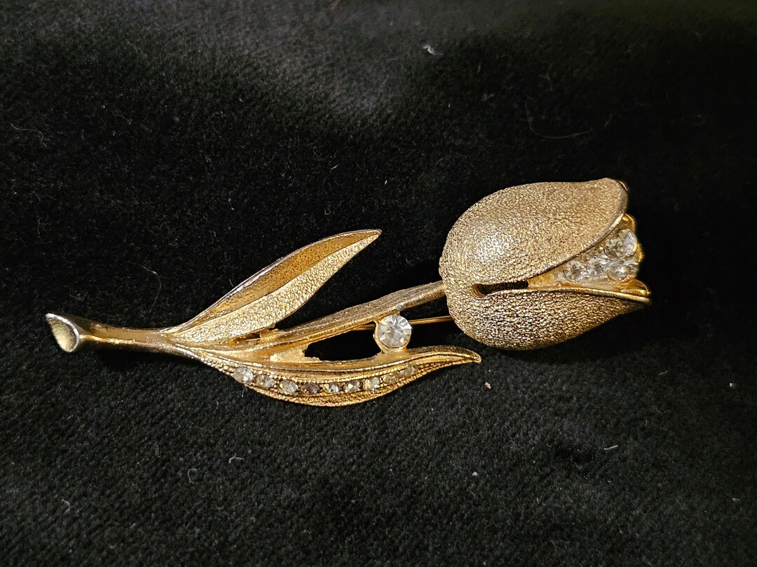 BSK Vintage 1960's/70's Hallmarked Brushed Goldtone Tulip BSK Vintage 1960's/70's Hallmarked Brushed Goldtone Tulip