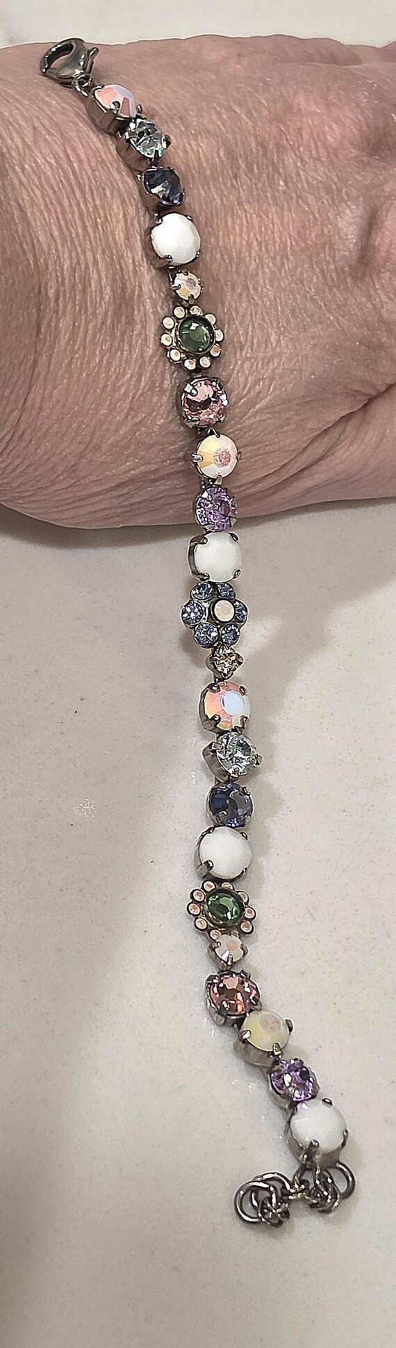 Vintage Sorrelli Fresh Spring Flowers Rhinestone & Milk Glass Bracelet 8 Inches View 6