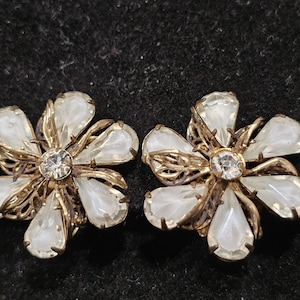 Miriam Haskell Vintage Signed Moonstone Crystal Flowers Clip On Earrings 1940s