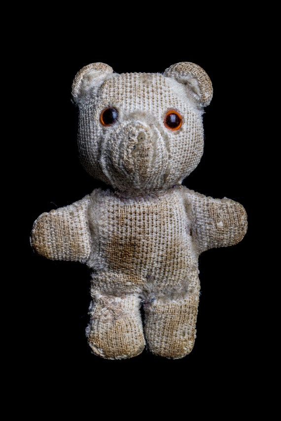Fine art photo - Forgotten toys: The little bear