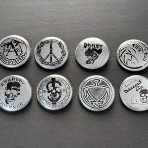 1,5" Crust Punk-knappar med nål