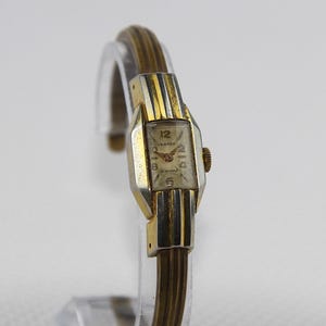Vintage Women&#39;s Mechanical Wristwatches ISAMO Swiss watch
