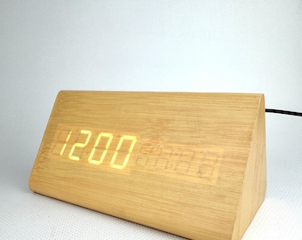 Réveil numérique en bois avec affichage de la température et de l'heure - Horloge LED alimentée par USB