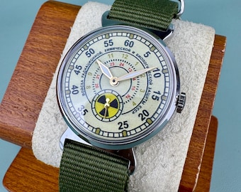 Reloj de pulsera mecánico militar soviético Pobeda vintage con protección contra la radiación biológica.