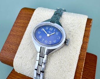 Luch Soviet Mechanical Women Wristwatches Classic Vintage lady Watch