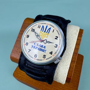vintage men&#39;s mechanical wristwatches Raketa 2609 n.a Slava Ukraine