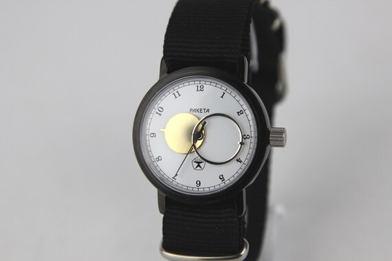 Montre-bracelet Mécanique Soviétique Vintage RAKETA 