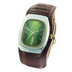 Vintage SLAVA USSR Mechanical Wristwatch: Day Date, Green Face