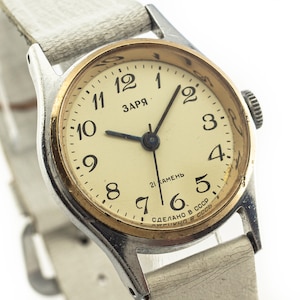 Zaria Mechanical Women&#39;s Wristwatches Classic Vintage Lady Watch ZARJA