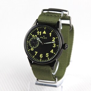 Men&#39;s mechanical Wriswatches Molniya Pilot watch 3602