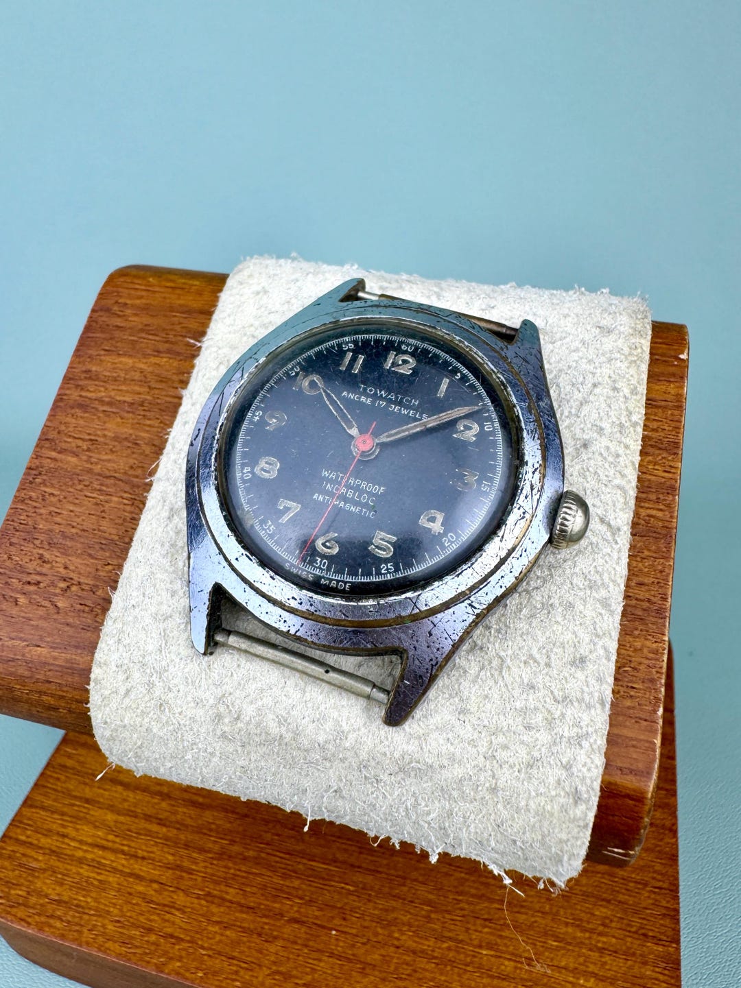 Vintage Swiss Watches TOWATCH Ancre 17 Jewels Watch is Not Working
