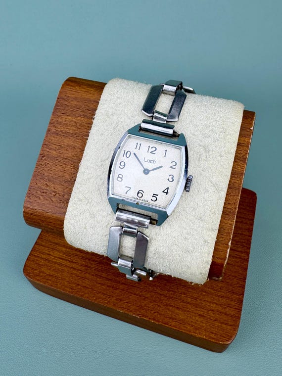 VINTAGE USSR SOVIET RUSSIA LUCH LADIES MECHANICAL WATCH Vintage Ladie main image 2