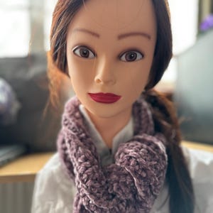 Handmade Häkeln samtweicher Schal als Weihnachtsgeschenk