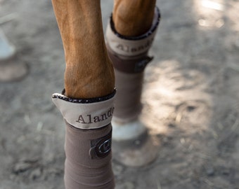 Bandagierunterlagen mit Namen - personalisierte Pferdegeschenke