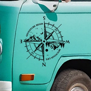 Kompas avontuur begint vinylsticker - Vinylsticker voor je busje, camper, caravan, boot en meer