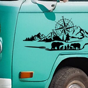 Bussola e orsi in montagna adesivo in vinile di altissima qualità