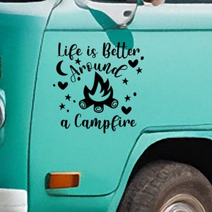 Het leven is beter rond een camper Vinylsticker - Vinylsticker voor uw busje, camper, caravan, boot en meer