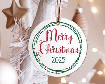 Adorno colgante de cerámica personalizado: Feliz Navidad 2025