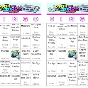 K&ouml;nnte beinhalten: Zwei Bingokarten mit einem rosa und blauen Design mit dem Text "90's and 2000's Songs". Jede Karte hat ein Raster mit Songtiteln und K&uuml;nstlernamen. Die Oberseite der Karten hat eine Grafik einer CD und einer Boombox.