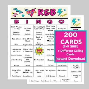 K&ouml;nnte beinhalten: Eine rosa und schwarze druckbare Bingokarte mit dem Titel "90's R&B Bingo" und einer Liste von 25 beliebten R&B-Songs aus den 1990er Jahren. Die Karte ist Teil eines Sets mit 200 Karten und enth&auml;lt verschiedene Ansagekarten f&uuml;r ein Bingospiel.