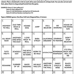 Op de afbeelding: Rock & Roll Bingo instructie met een oproeplijst met songtitels zoals "Highway to Hell" en "Bohemian Rhapsody". Het raster bevat nummers en instructies voor verschillende speltypen. De tekst is zwart op een witte achtergrond.