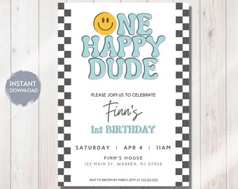 Könnte beinhalten: Eine Geburtstagseinladung mit einem karierten Hintergrund. Die Einladung lautet "One Happy Dude" mit einem Smiley und einem blau-weiß karierten Hintergrund. Die Einladung ist für Finns 1. Geburtstag. Die Party findet am Samstag, den 4. April um 11 Uhr morgens bei Finn zu Hause statt. Die Adresse lautet 123 Main Street, Warren, NJ 07059. Bitte melde dich bis zum 20. März bei Kristen unter 222.222.2222.