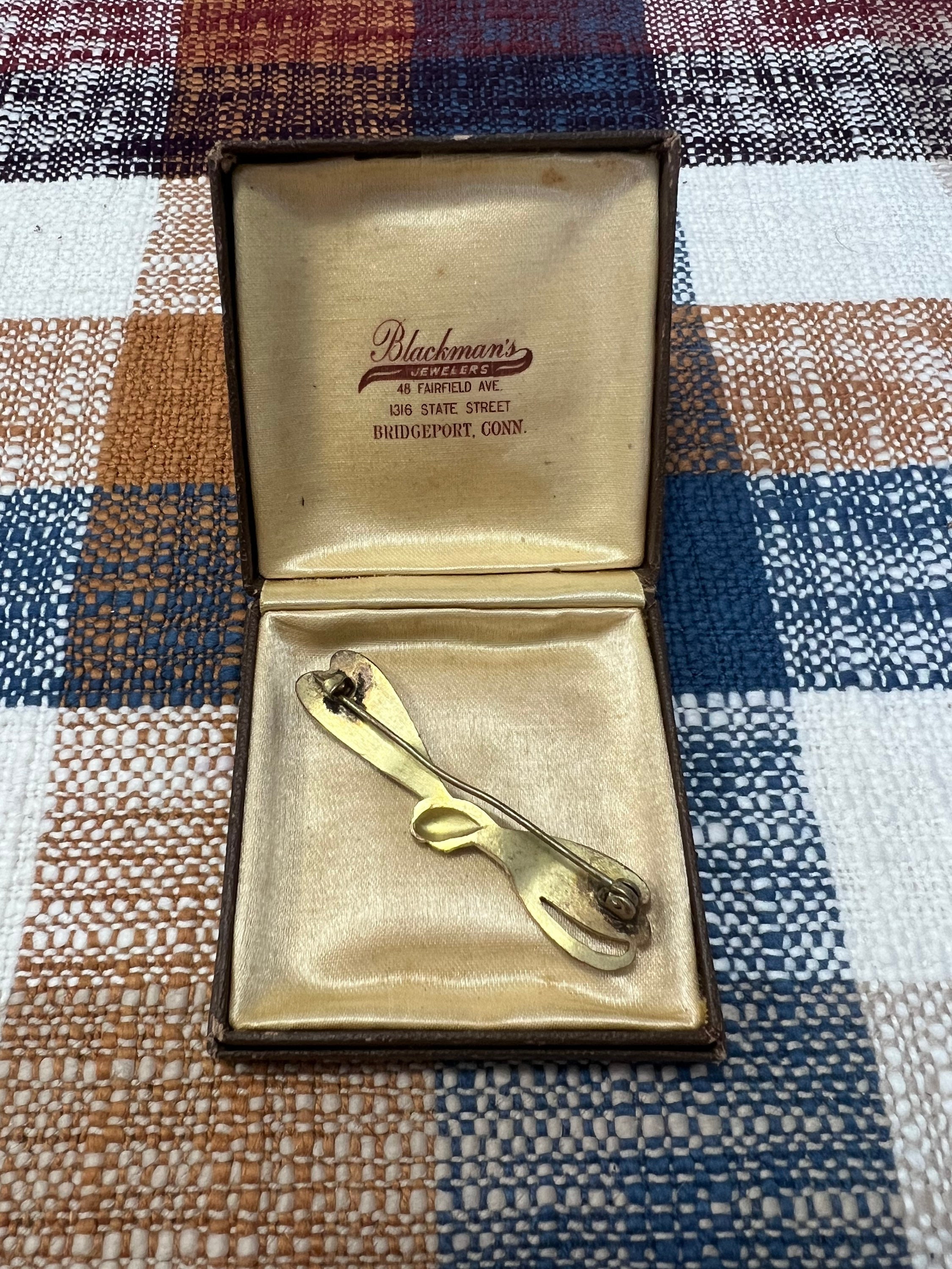 Spilla antica in oro 18k con rosette di diamante , fine '800 Spilla antica in oro 18k con rosette di diamante , fine '800