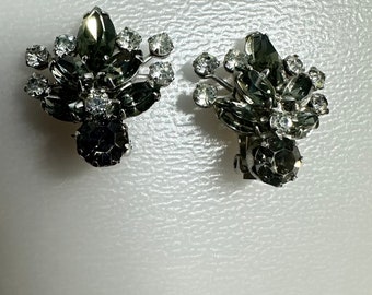 Beautiful Pair of 1960’s WEISS Clip-On Gray Rhinestone Earrings