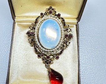 Beautiful (RARE) Vintage 1940's PAULINE RADER Moonglow & Topaz Pearl Brooch