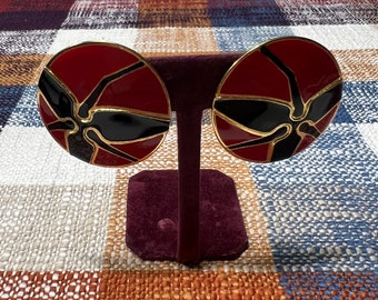 Beautiful Pair of L. BOTT Clip-On Red & Black Enamel Earrings