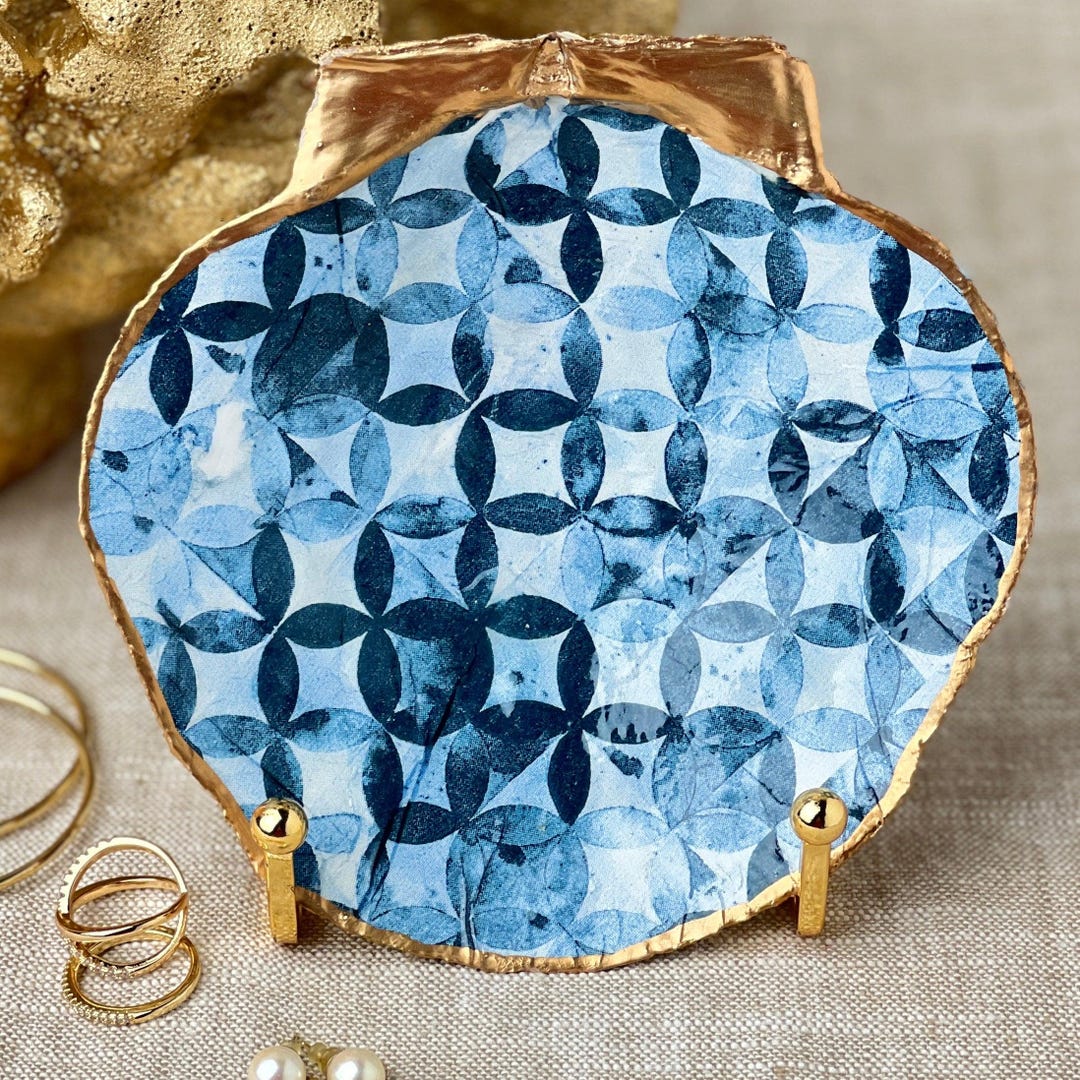 Navy Block Print Scallop Shell - Etsy