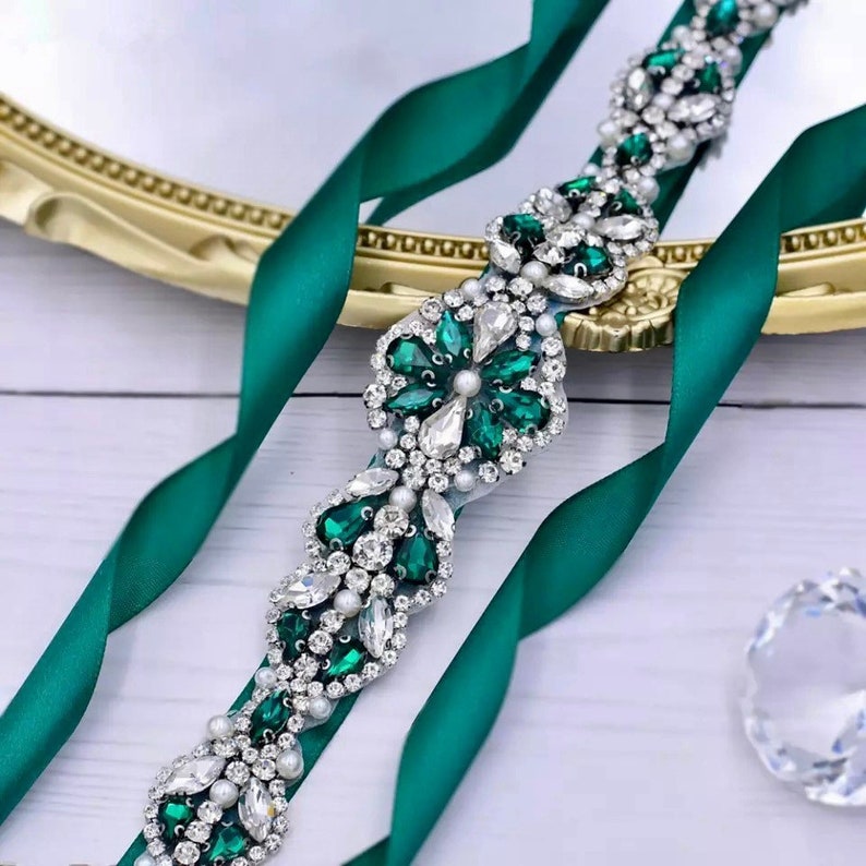 Ceinture nuptiale en cristal vert perle florale ceinture de mariage Ceinture en strass vert foncé, cadeau de fête de demoiselle d'honneur, accessoire de douche nuptiale de mariage rustique image 3