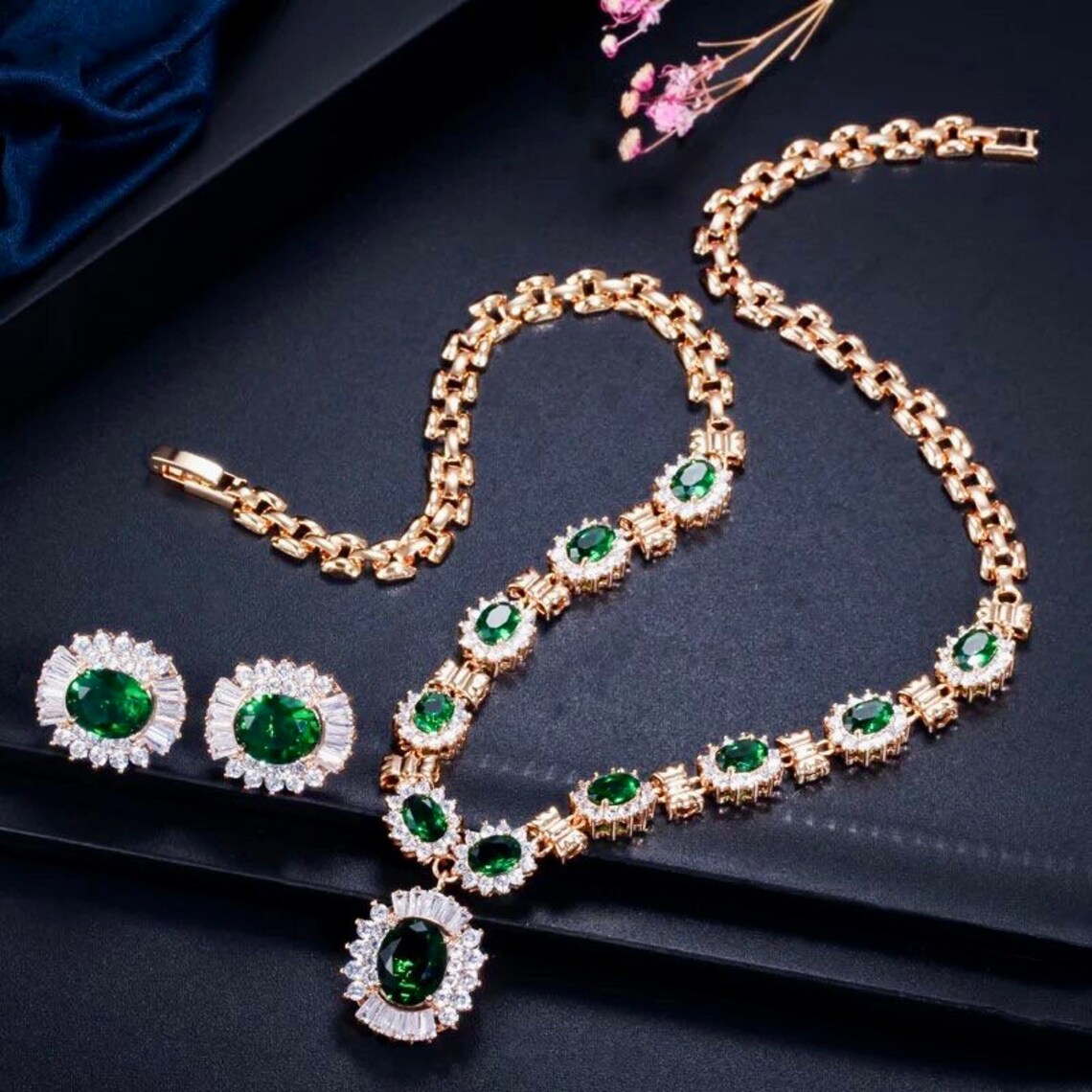 Bridal necklace set green colour Clearance