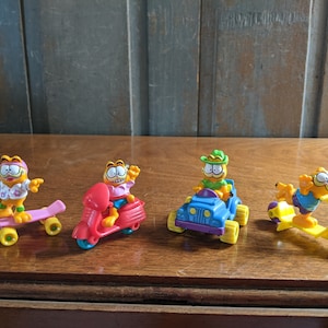 Vintage 1988 Garfield Toy or Cake Topper YOU CHOOSE