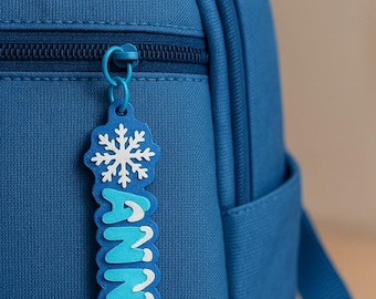 Llavero personalizado con nombre de copo de nieve / Dije de mochila de invierno personalizado / Regalo con temática de Frozen para niños - Artículos para fiesta de cumpleaños de princesas -