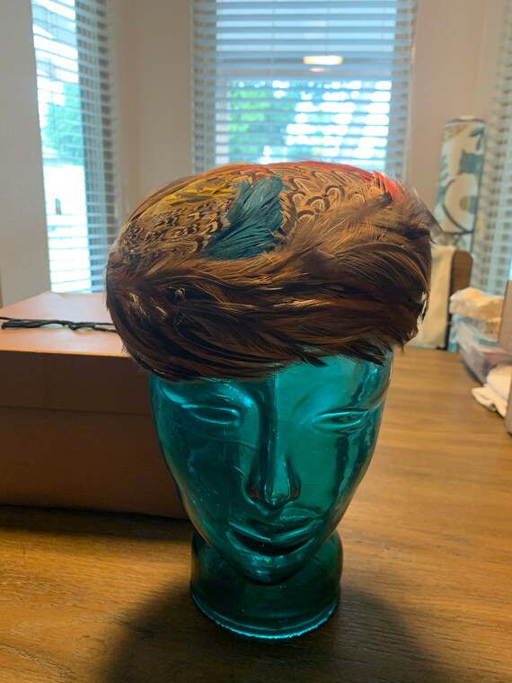 AMAZING Feathered Pillbox Hat - image 7