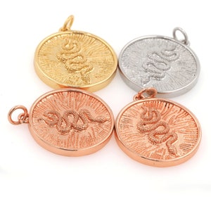 マイクロパヴェ CZ スネークチャーム、18K ゴールドフィルド ディスク スネークチャーム、アニマルネックレス、DIY ジュエリーアクセサリー 20x26x2.5 mm