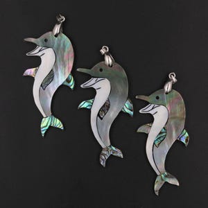 Light luxury abalone shell pendant dolphin-shaped pendant mother-of-pearl inlaid abalone pendant fashion pendant DIY jewelry