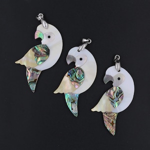 Light luxury abalone shell pendant Bird-shaped abalone shell pendant Mother-of-pearl inlaid pendant Personalized pendant DIY jewelry