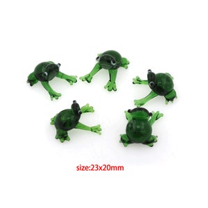 Froschanhänger, kleiner Froschglasanhänger, niedlicher Frosch, Armbandhalskette liefert DIY-Schmuckzubehör 23 x 20 mm