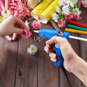 20W Pink Hot Melt Glue Gun with 7mm Glue Sticks Use in Kids DIY