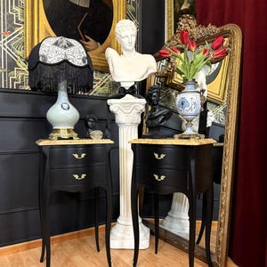 Paire de chevets style Louis XV – Marbre & finition noir profond