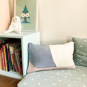 Coussin en jean recyclé multicolore pour chambre d&#39;enfant