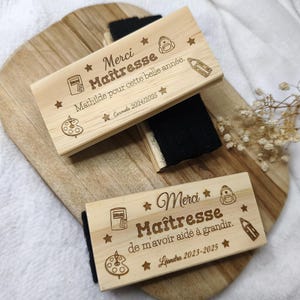 Cepillo de madera personalizado con grabado: texto y nombre a elegir - Ideas de regalo para profesores de fin de curso - Listo para ofrecer