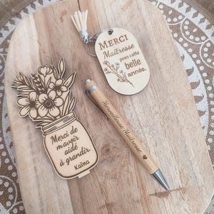 Lote de regalo: llaveros, imanes y bolígrafos para profesores, niñera, ATSEM, AVS, directores, etc. - ideas de regalo de fin de curso -