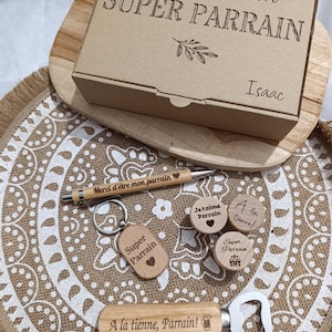 Box cadeau - coffret - parrain, papi papa ect - décapsuleur, porte clés, stylo et bouchons - super parrain - cadeaux à offrir, cadeaux Noël