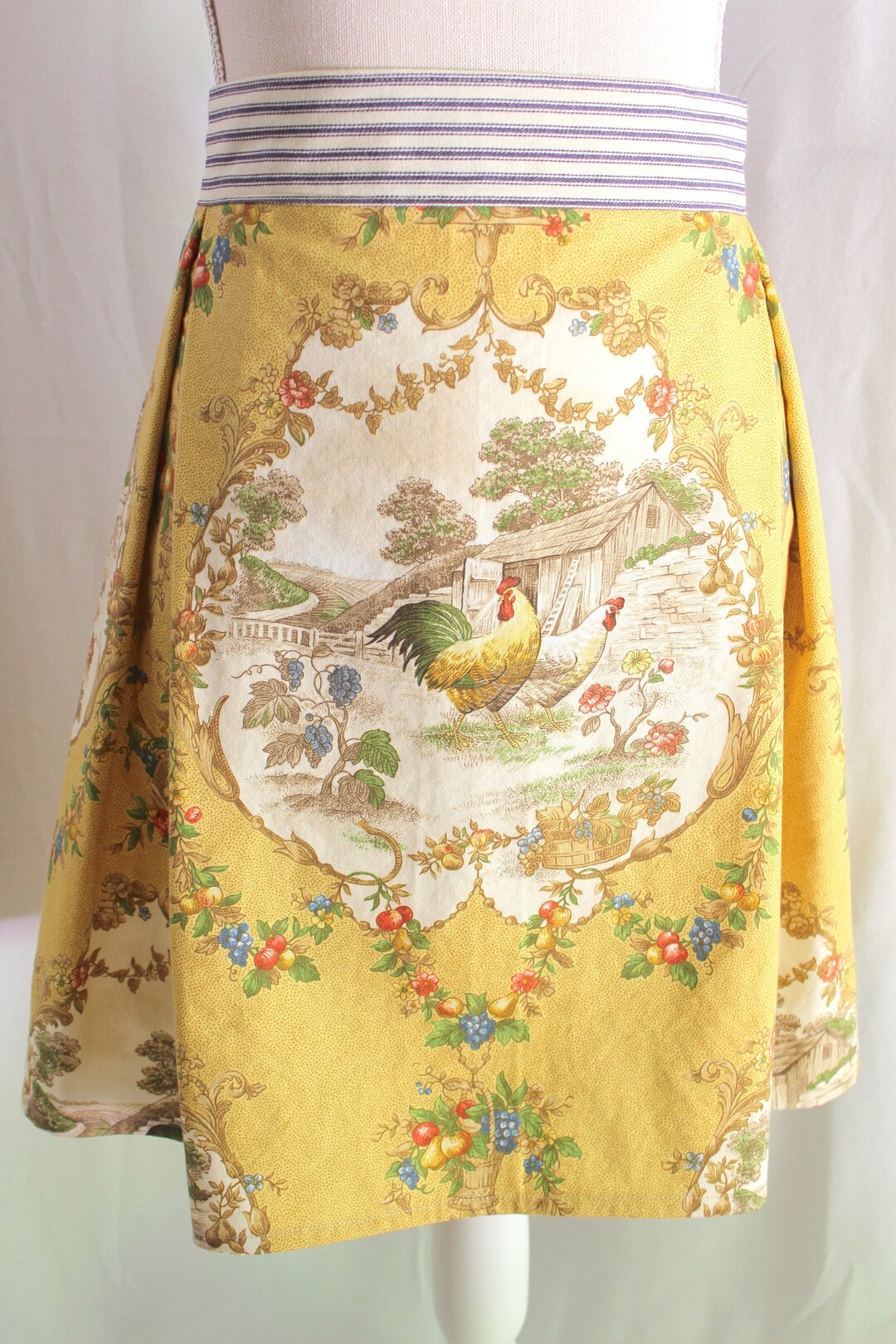 Stylish French Country Apron Featuring a Charming Farmhouse Etsy