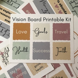 Może przedstawiać: Zestaw do druku tablicy wizji z sześcioma kategoriami: Miłość, Cele, Podróże, Zdrowie, Sukces i Wiara. Każda kategoria jest reprezentowana przez kwadrat w innym kolorze z ręcznie napisanym słowem.