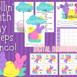 Może przedstawiać: Drukowane karty do gry w Bunco w pastelowych kolorach wielkanocnych. Karty przedstawiają żółte kurczaczki i różowe i fioletowe króliki. Tekst na kartach brzmi "Rollin' With My Peeps Bunco!" i "Stół #1, #2, #3, #4".